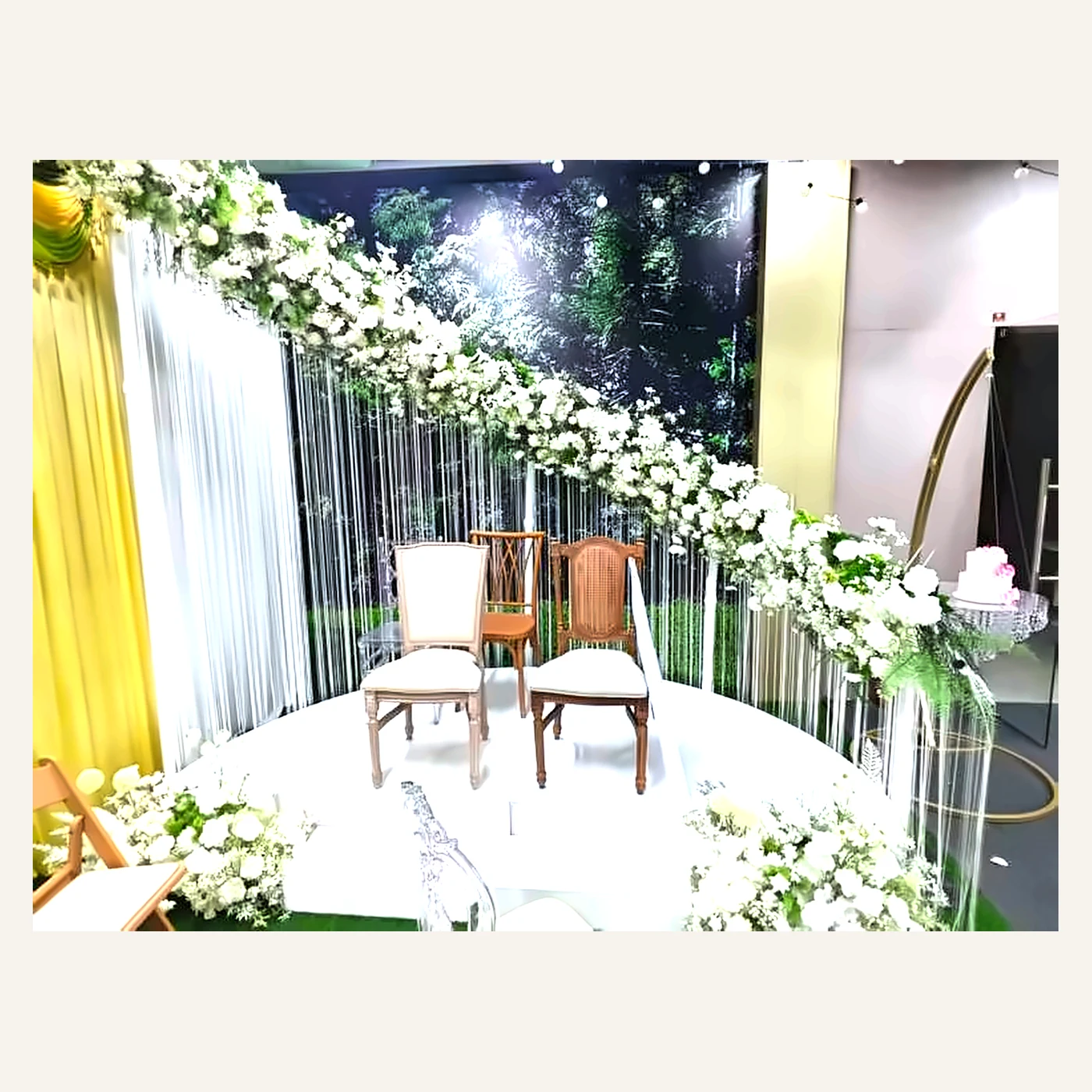 Spiral Fringe Backdrop Frame